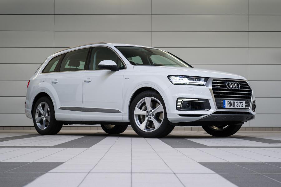  Audi Q7 e-tron TDI Quattro (4M) 2016 года  (UK) (фото 15 из 21)